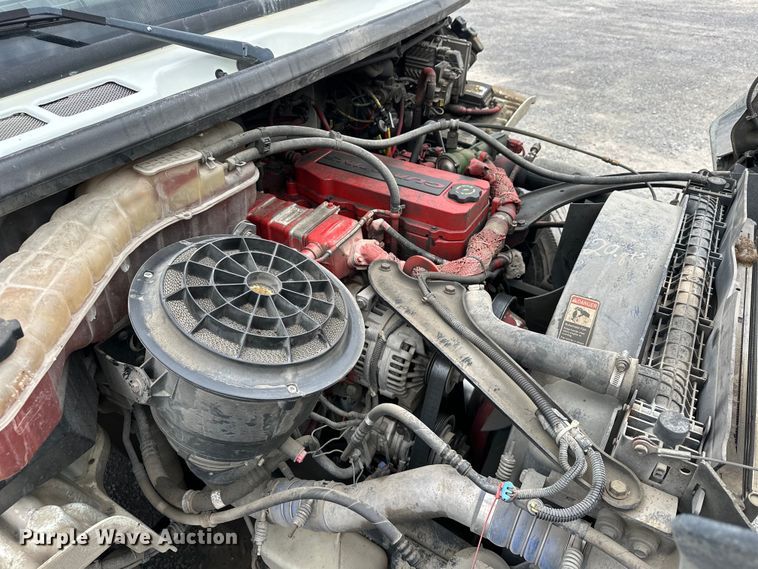 image for item EJ8868 2013 Freightliner  M2 delivery truck