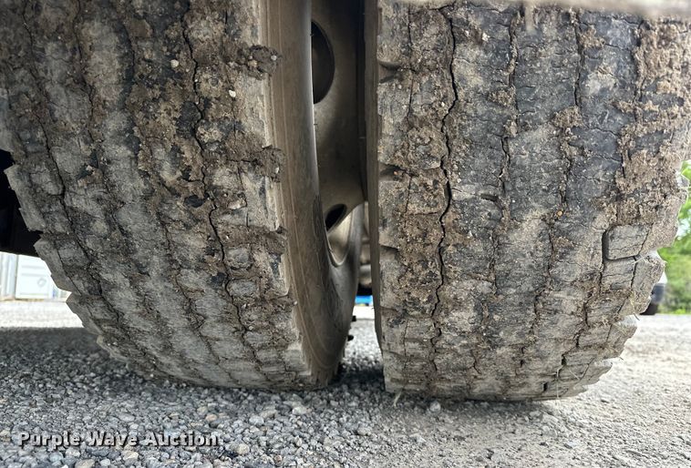 image for item EJ8868 2013 Freightliner  M2 delivery truck