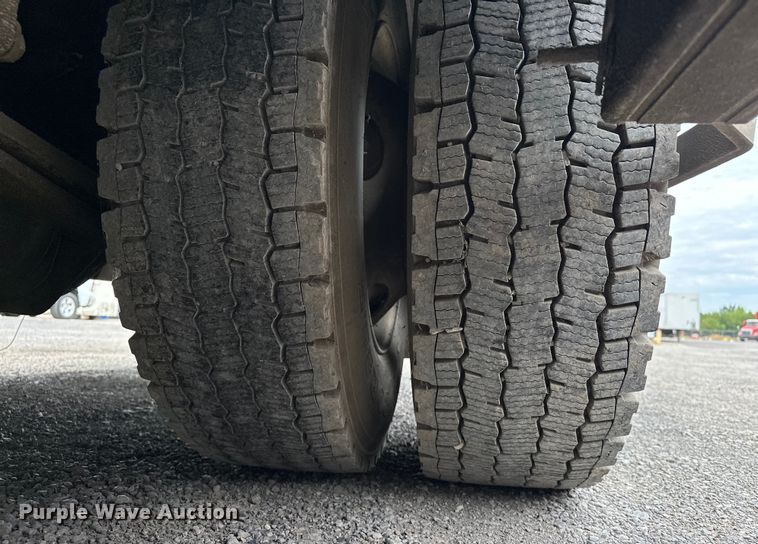 image for item EJ8868 2013 Freightliner  M2 delivery truck