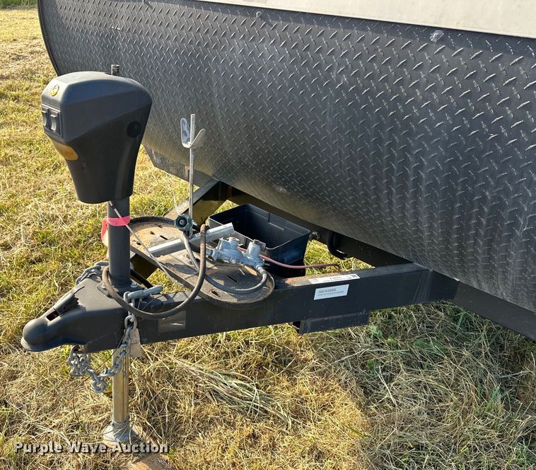 image for item EJ8905 2014 Wildwood   Forrest River X-Lite camper