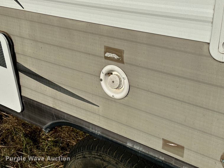 image for item EJ8905 2014 Wildwood   Forrest River X-Lite camper