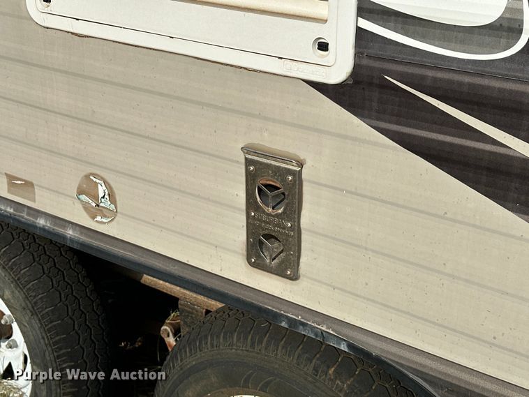 image for item EJ8905 2014 Wildwood   Forrest River X-Lite camper