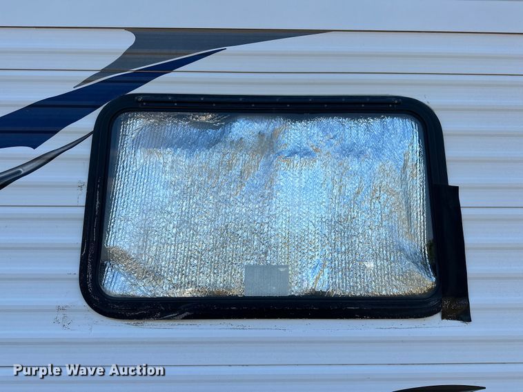 image for item EJ8905 2014 Wildwood   Forrest River X-Lite camper