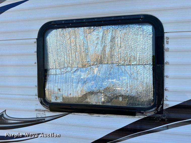 image for item EJ8905 2014 Wildwood   Forrest River X-Lite camper