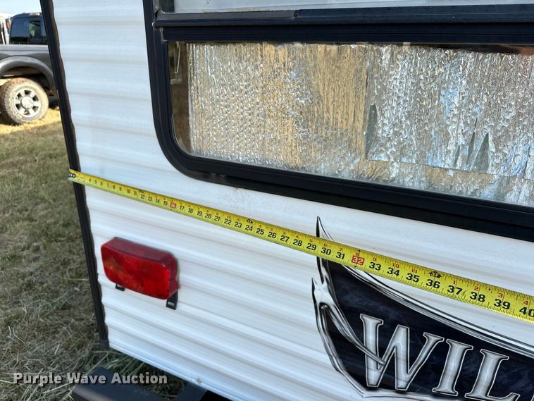 image for item EJ8905 2014 Wildwood   Forrest River X-Lite camper