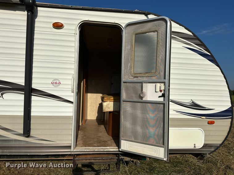 image for item EJ8905 2014 Wildwood   Forrest River X-Lite camper