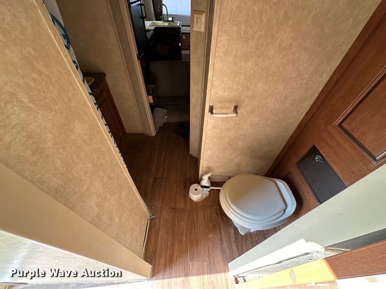 image for item EJ8905 2014 Wildwood   Forrest River X-Lite camper