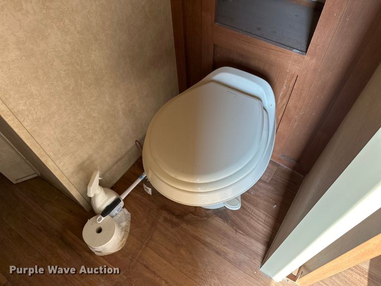 image for item EJ8905 2014 Wildwood   Forrest River X-Lite camper