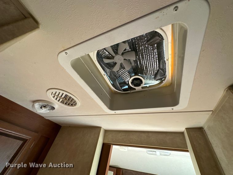 image for item EJ8905 2014 Wildwood   Forrest River X-Lite camper