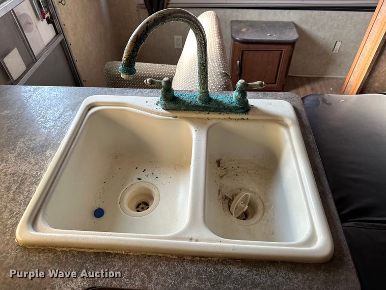 image for item EJ8905 2014 Wildwood   Forrest River X-Lite camper