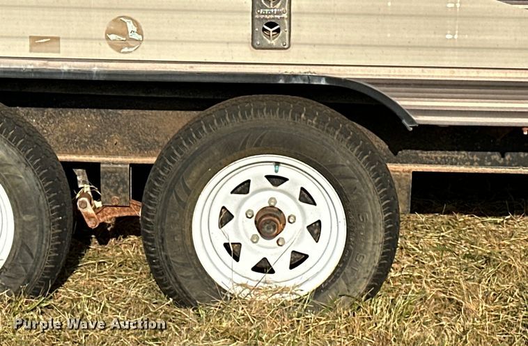 image for item EJ8905 2014 Wildwood   Forrest River X-Lite camper