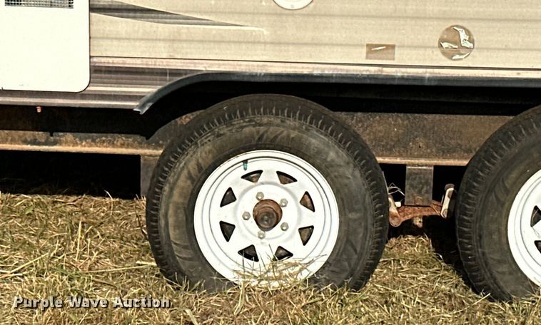 image for item EJ8905 2014 Wildwood   Forrest River X-Lite camper