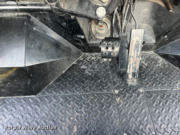 image for item EJ8907 2022 Kawasaki  Mule 4010 utility vehicle