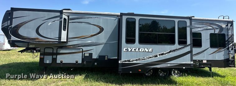 image for item EJ8911 2014 Heartland  4100 Cyclone  toy hauler camper