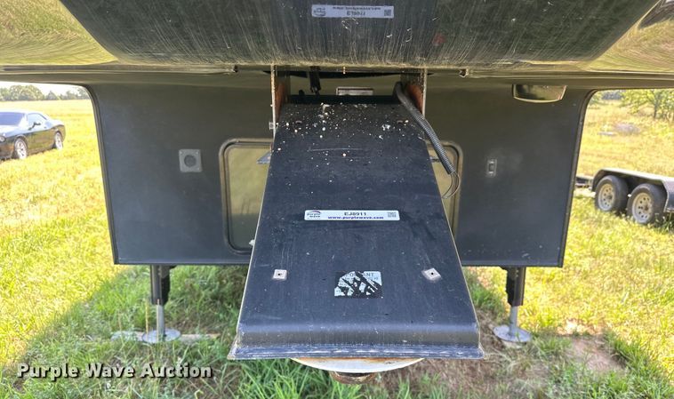 image for item EJ8911 2014 Heartland  4100 Cyclone  toy hauler camper