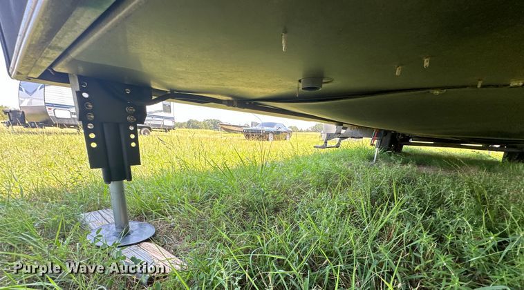 image for item EJ8911 2014 Heartland  4100 Cyclone  toy hauler camper