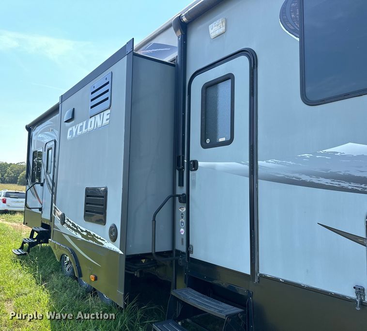 image for item EJ8911 2014 Heartland  4100 Cyclone  toy hauler camper