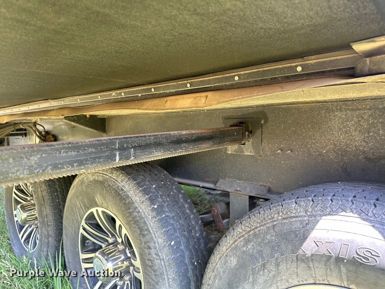 image for item EJ8911 2014 Heartland  4100 Cyclone  toy hauler camper