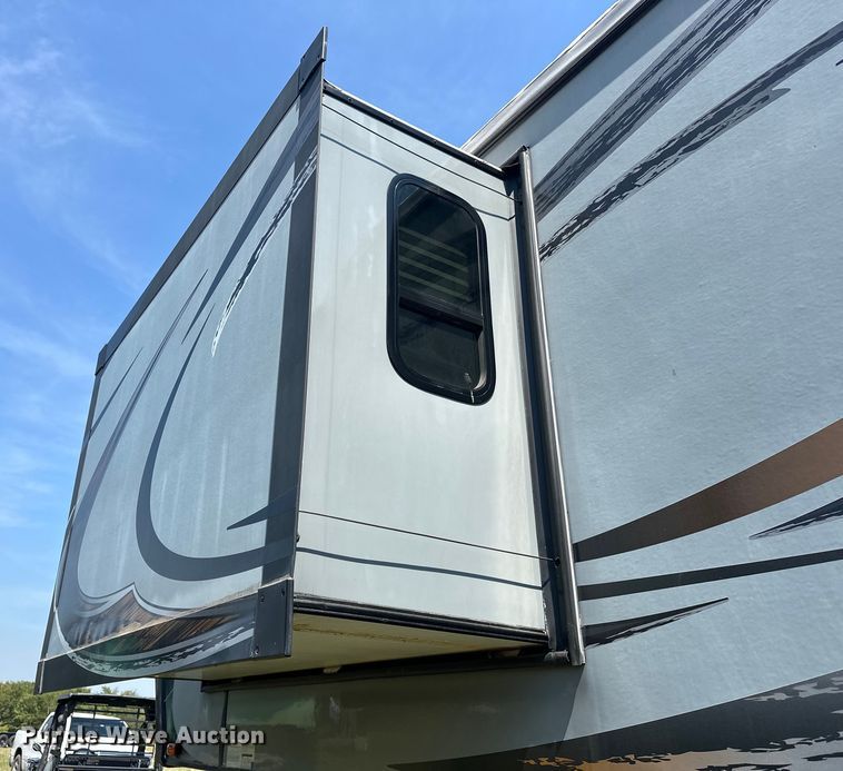 image for item EJ8911 2014 Heartland  4100 Cyclone  toy hauler camper