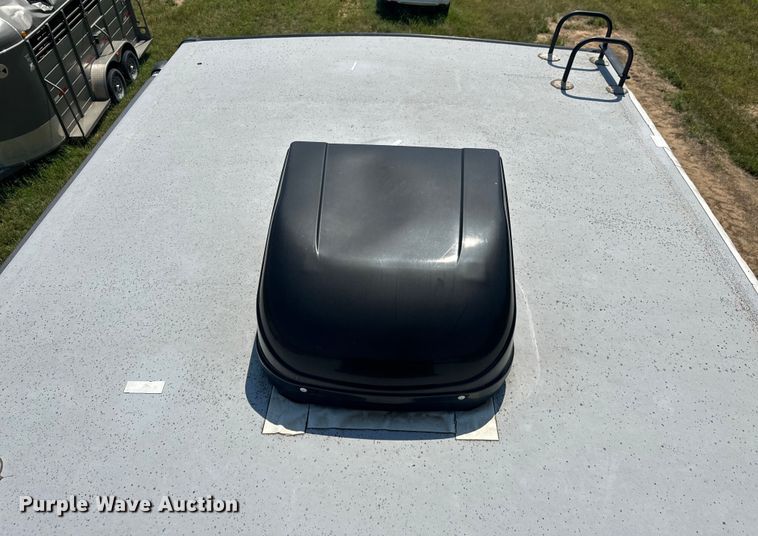 image for item EJ8911 2014 Heartland  4100 Cyclone  toy hauler camper