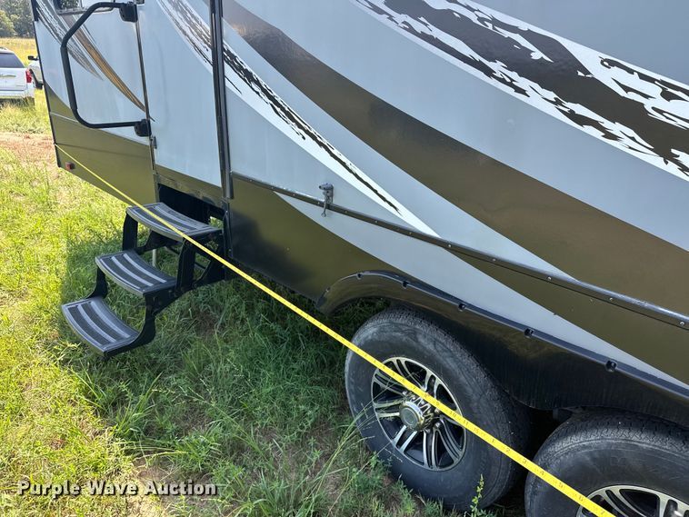 image for item EJ8911 2014 Heartland  4100 Cyclone  toy hauler camper