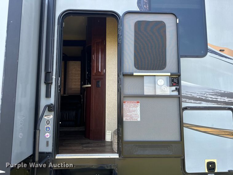 image for item EJ8911 2014 Heartland  4100 Cyclone  toy hauler camper