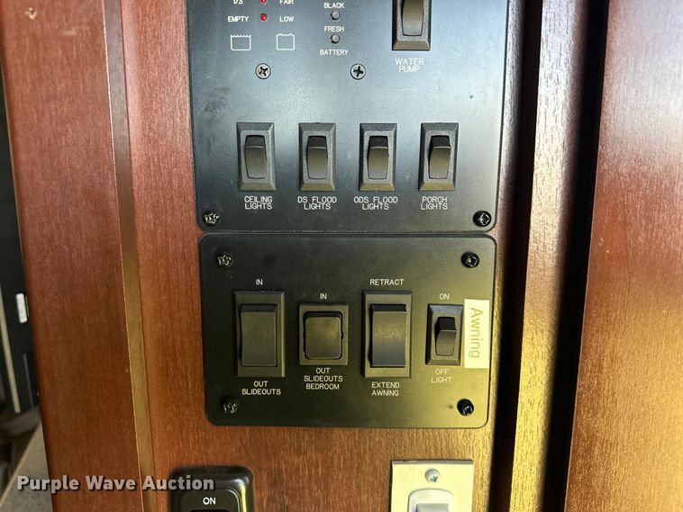 image for item EJ8911 2014 Heartland  4100 Cyclone  toy hauler camper