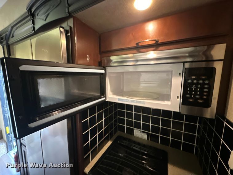 image for item EJ8911 2014 Heartland  4100 Cyclone  toy hauler camper