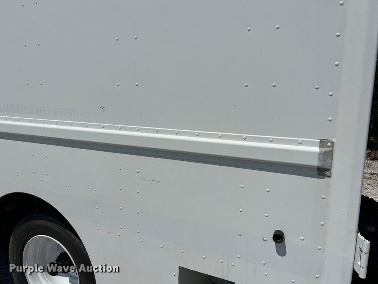 image for item EK3065 1999 Freightliner  MT45 delivery truck