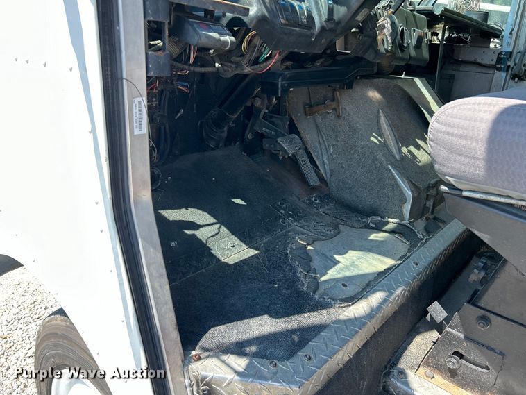 image for item EK3065 1999 Freightliner  MT45 delivery truck