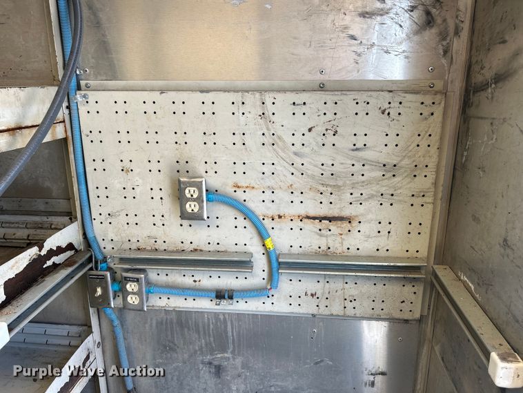 image for item EK3065 1999 Freightliner  MT45 delivery truck