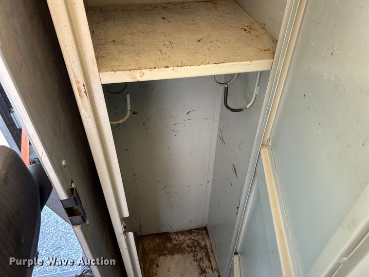 image for item EK3065 1999 Freightliner  MT45 delivery truck