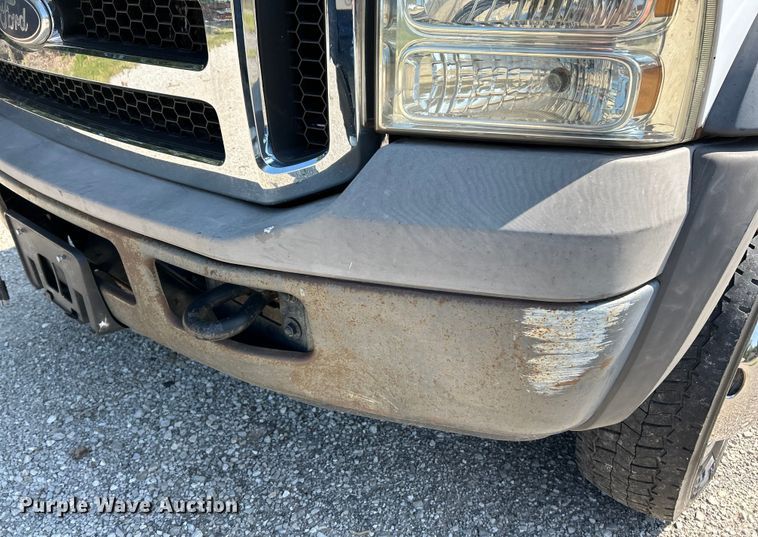 image for item EK3211 2005 Ford F550 Super Duty XL Crew Cab flatbed truck