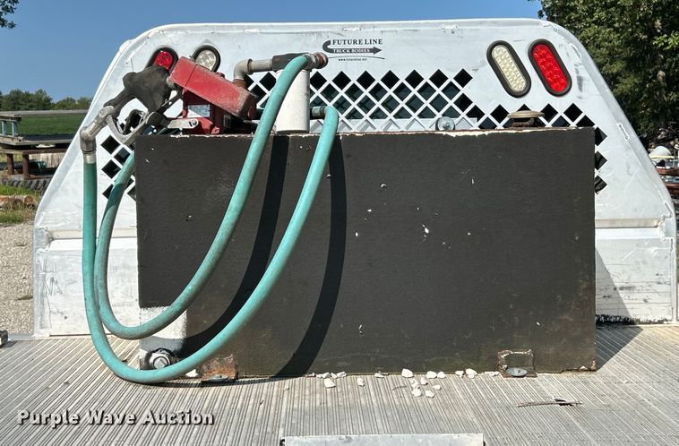 image for item EK3211 2005 Ford F550 Super Duty XL Crew Cab flatbed truck