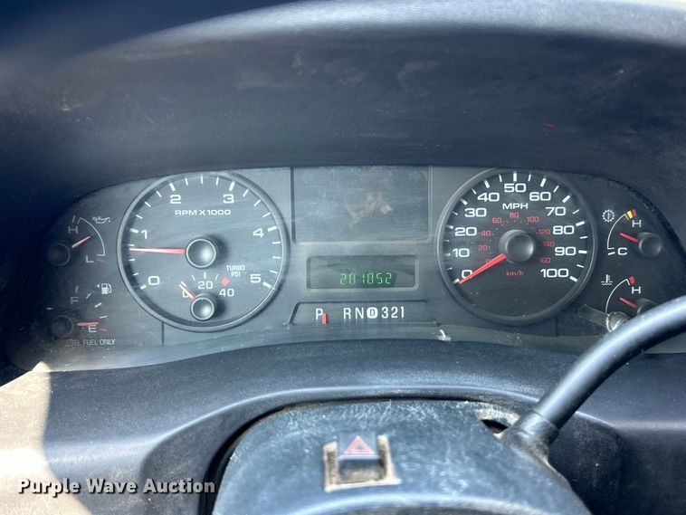 image for item EK3211 2005 Ford F550 Super Duty XL Crew Cab flatbed truck