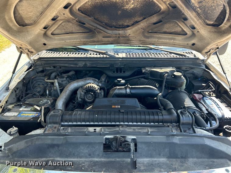 image for item EK3211 2005 Ford F550 Super Duty XL Crew Cab flatbed truck