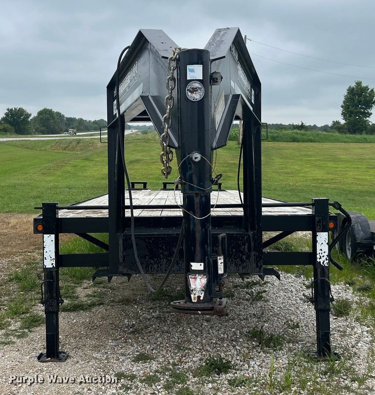 image for item EK8922 2011 Trailerman HHG8235F20 equipment trailer