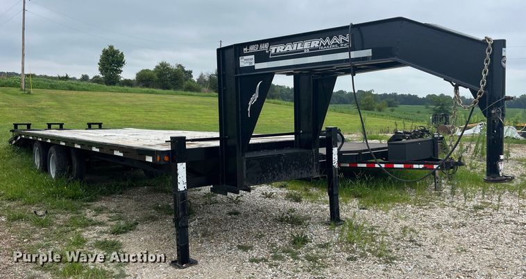 image for item EK8922 2011 Trailerman HHG8235F20 equipment trailer