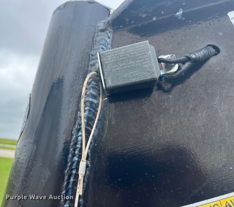 image for item EK8922 2011 Trailerman HHG8235F20 equipment trailer