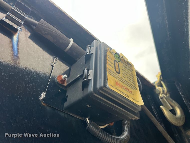 image for item EK8922 2011 Trailerman HHG8235F20 equipment trailer