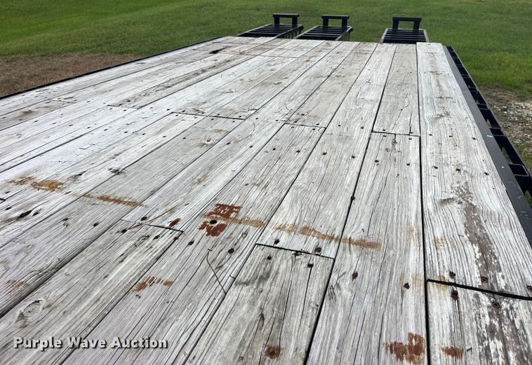 image for item EK8922 2011 Trailerman HHG8235F20 equipment trailer