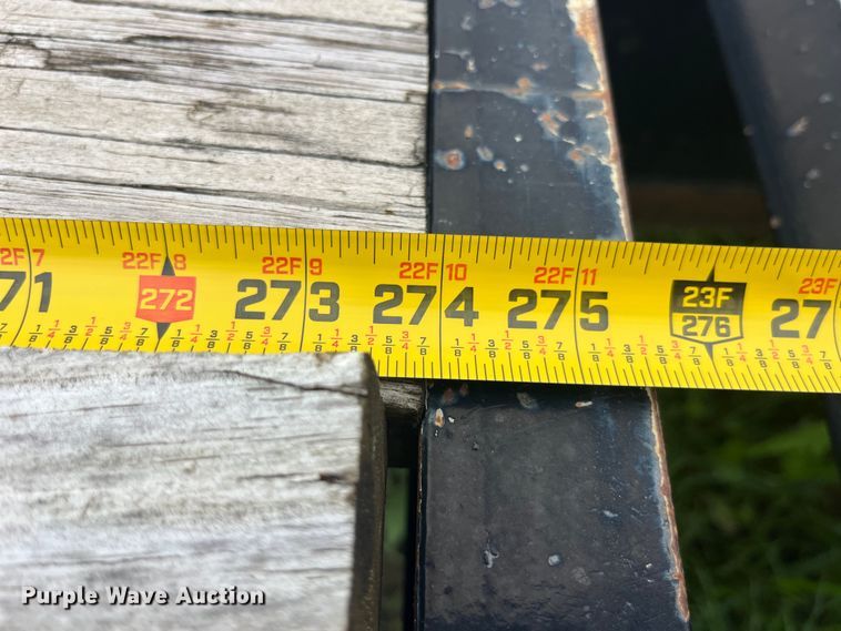 image for item EK8922 2011 Trailerman HHG8235F20 equipment trailer