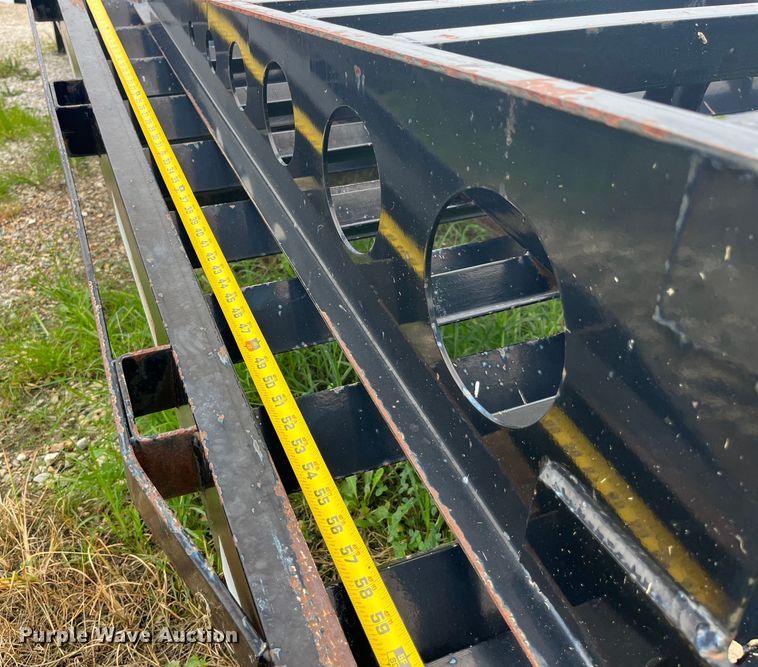 image for item EK8922 2011 Trailerman HHG8235F20 equipment trailer