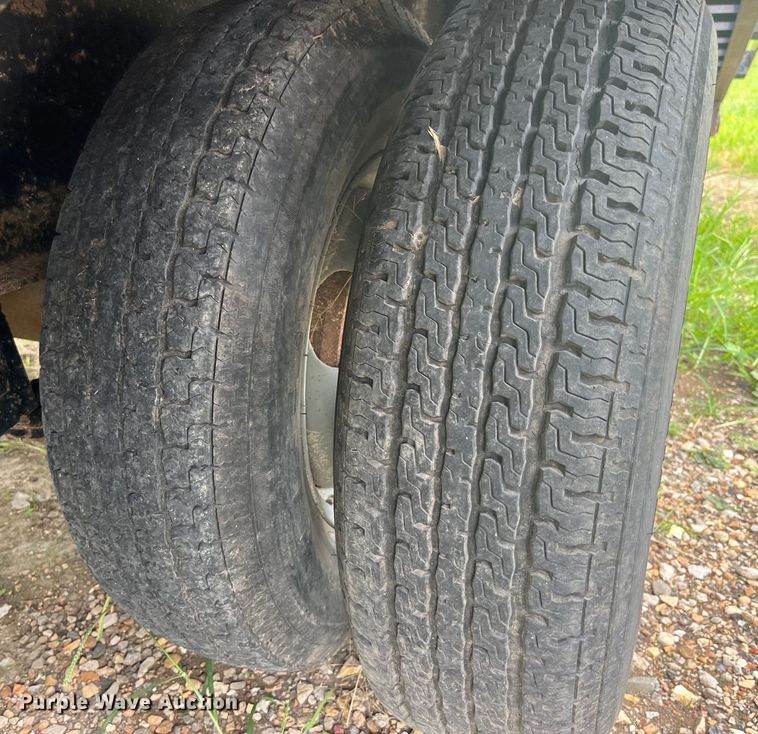 image for item EK8922 2011 Trailerman HHG8235F20 equipment trailer