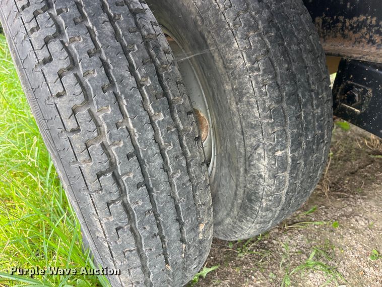 image for item EK8922 2011 Trailerman HHG8235F20 equipment trailer