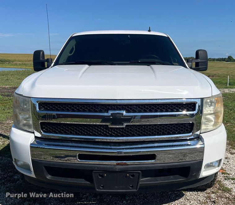 image for item EK8931 2011 Chevrolet  Silverado 1500 Ext. Cab pickup truck