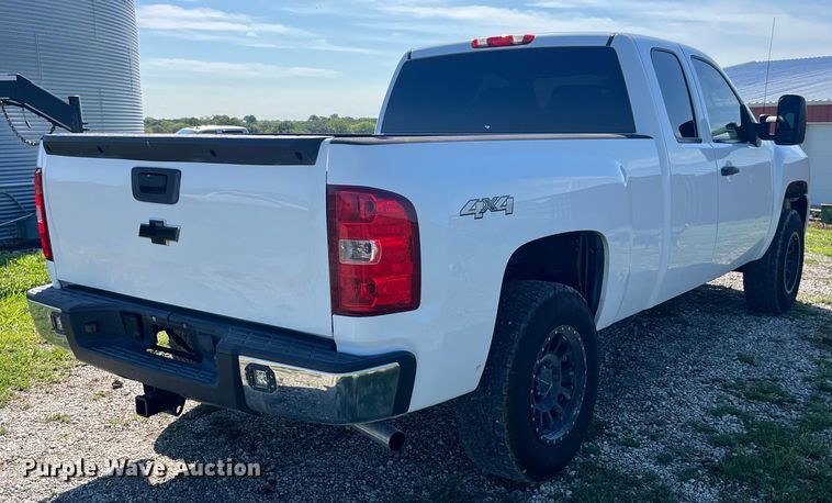 image for item EK8931 2011 Chevrolet  Silverado 1500 Ext. Cab pickup truck