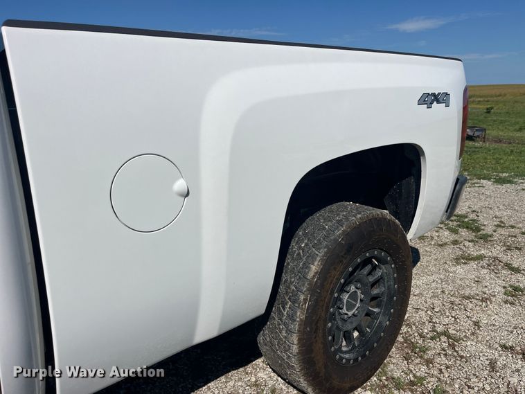 image for item EK8931 2011 Chevrolet  Silverado 1500 Ext. Cab pickup truck