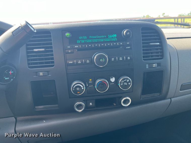 image for item EK8931 2011 Chevrolet  Silverado 1500 Ext. Cab pickup truck