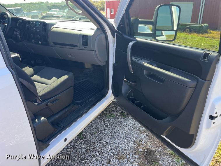 image for item EK8931 2011 Chevrolet  Silverado 1500 Ext. Cab pickup truck